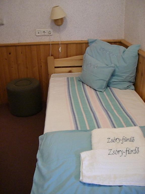 Napfuerdo Vendeghaz Hotel Mezőkövesd Екстериор снимка