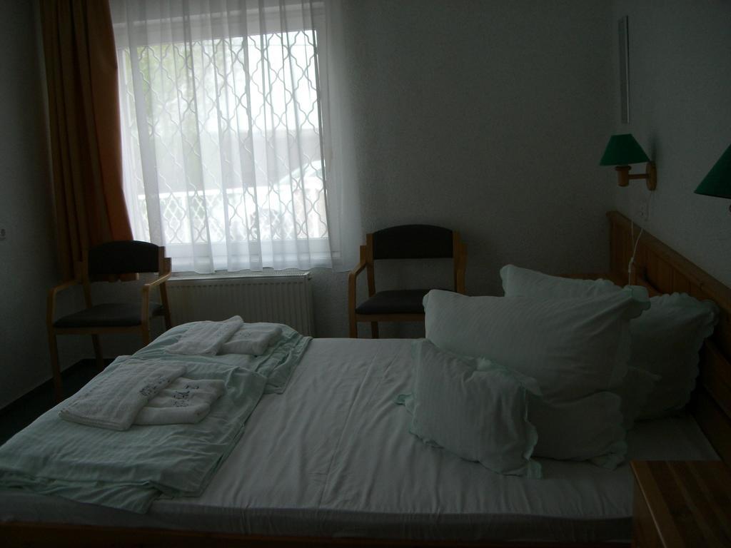 Napfuerdo Vendeghaz Hotel Mezőkövesd Екстериор снимка